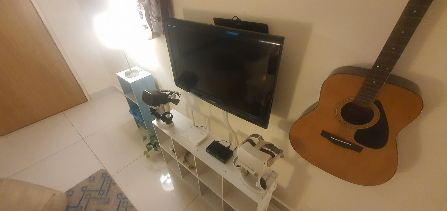 FEMALE - Air-Con Double Sharing Room, Infinity Pool, Netflix, MRT/KTM @MKH Boulevard