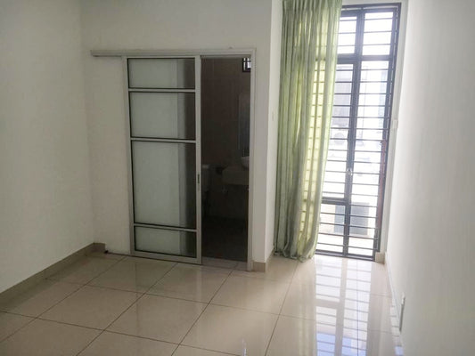 Double Storey Terrace Intermediate, Laman Glenmarie, Shah Alam, Selangor