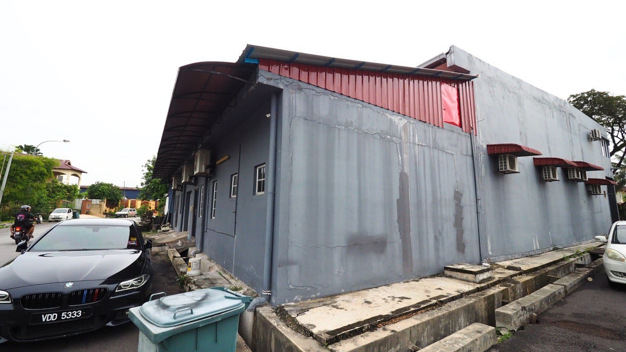 FOR RENT - DOUBLE STOREY SHOP LOT TAMAN SRI KENARI, KAJANG.