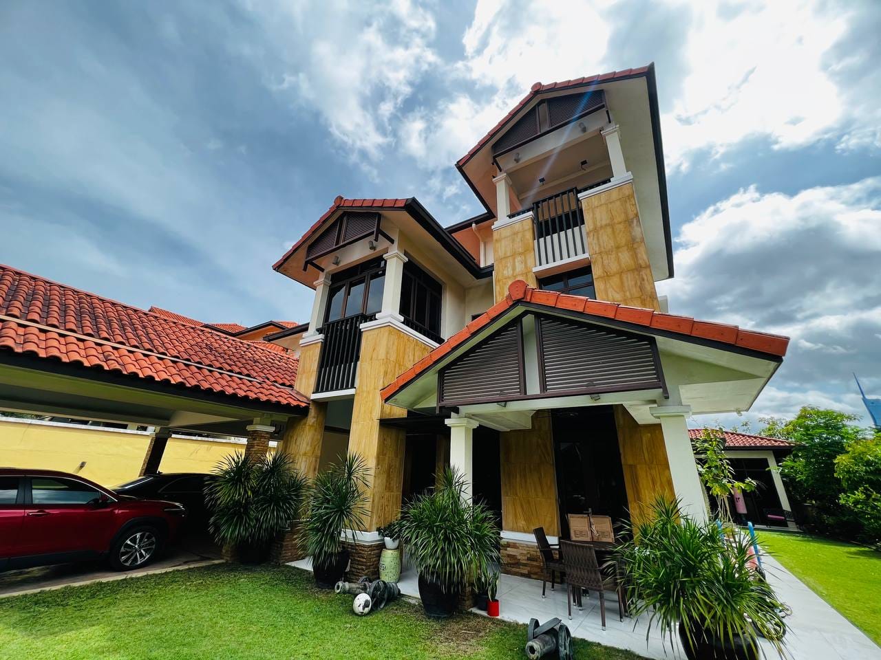 Luxurious Corner Bungalow , Bukit Tunku (Kenny Hills), Kuala Lumpur