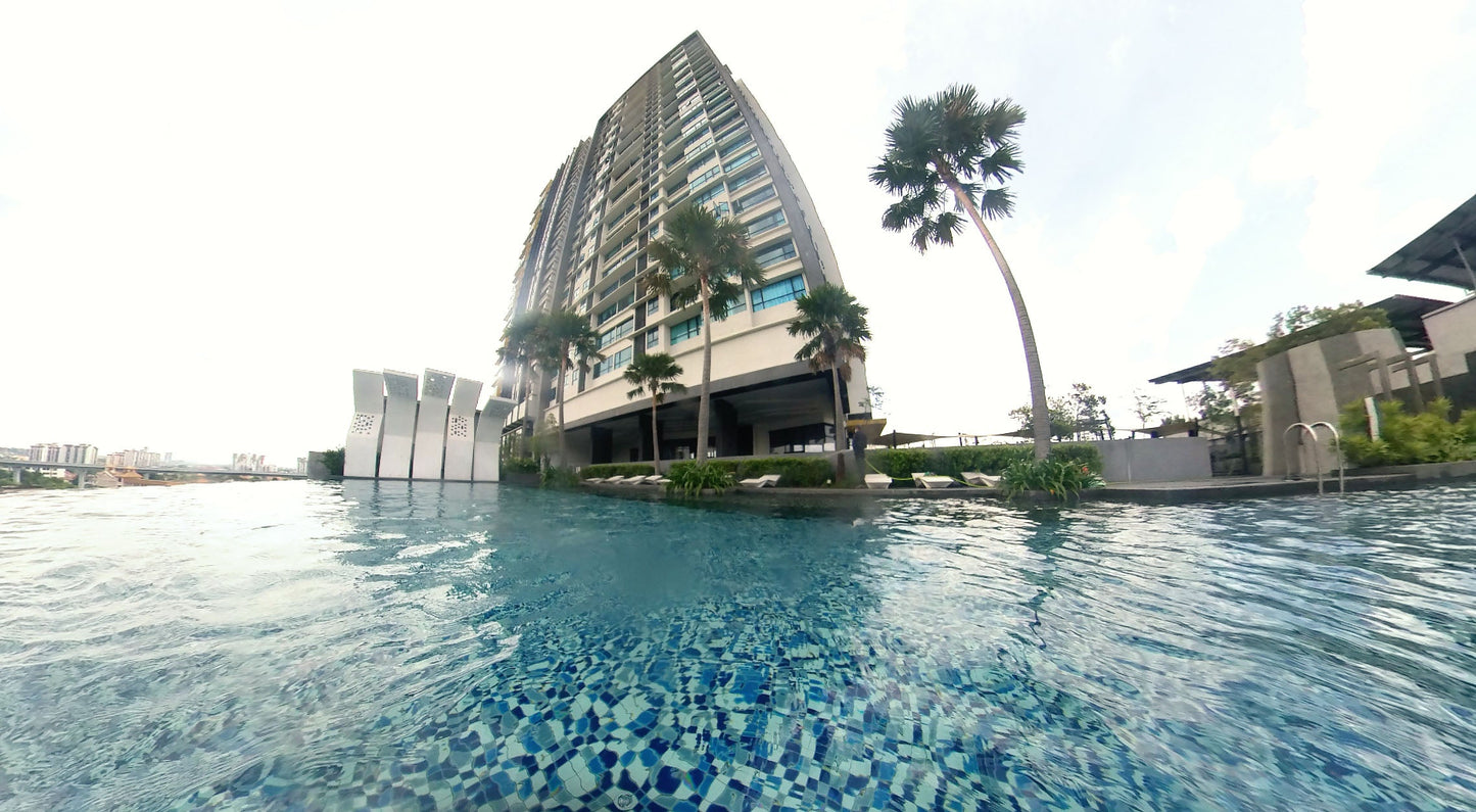 MALE - Air-Con Double Sharing Room, Infinity Pool, Netflix, MRT/KTM @MKH Boulevard