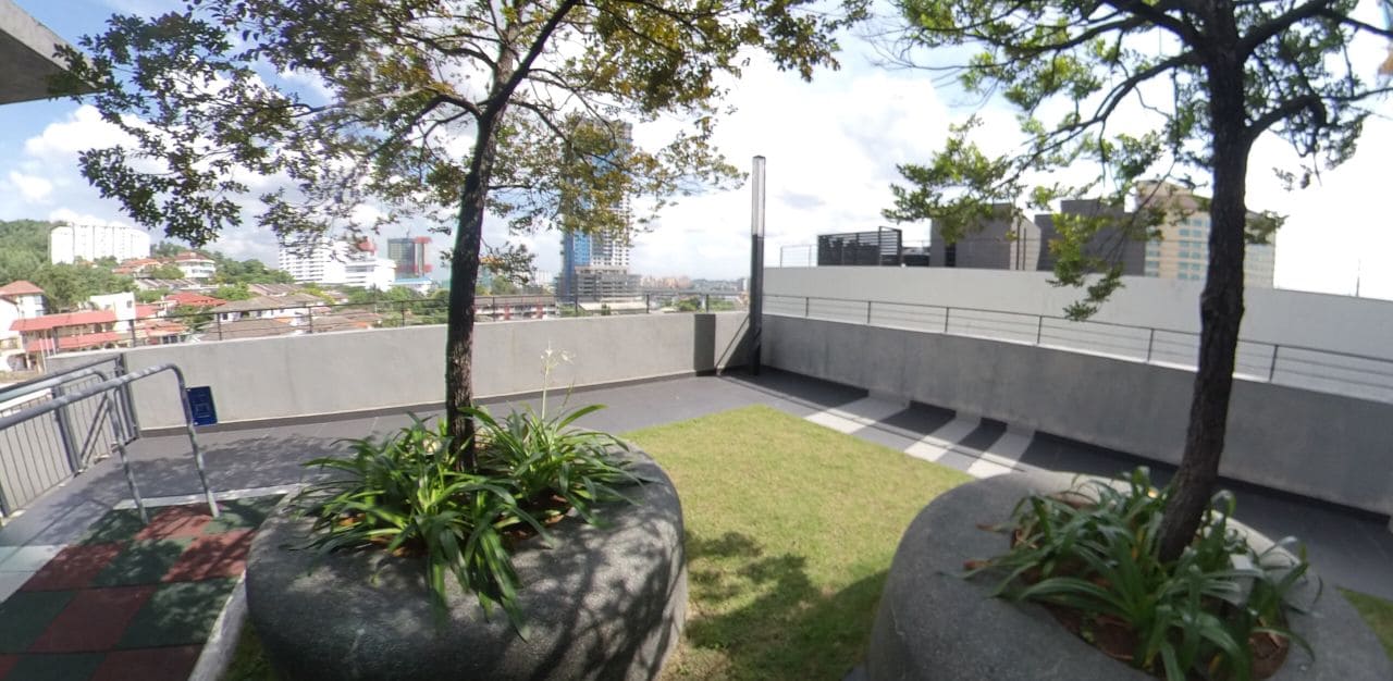 MALE - Air-Con Double Sharing Room, Infinity Pool, Netflix, MRT/KTM @MKH Boulevard