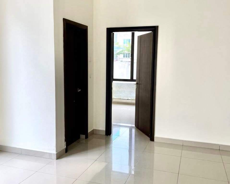 3 STOREY SEMI-D TAMAN SINAR MAHKOTA BANDAR MAHKOTA CHERAS