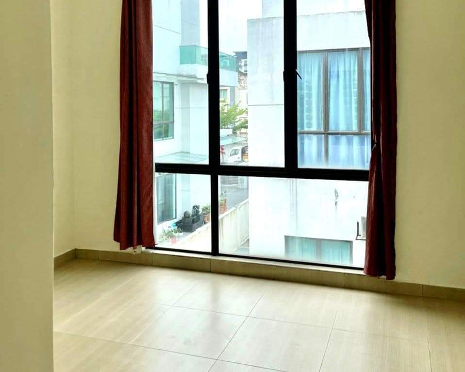 3 STOREY SEMI-D TAMAN SINAR MAHKOTA BANDAR MAHKOTA CHERAS