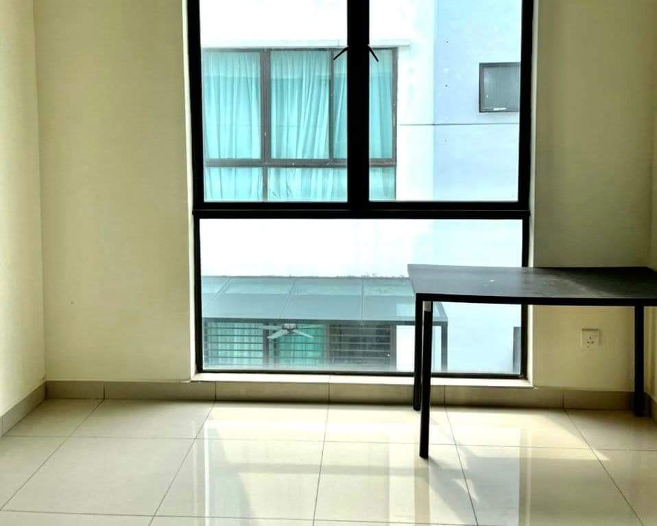 3 STOREY SEMI-D TAMAN SINAR MAHKOTA BANDAR MAHKOTA CHERAS