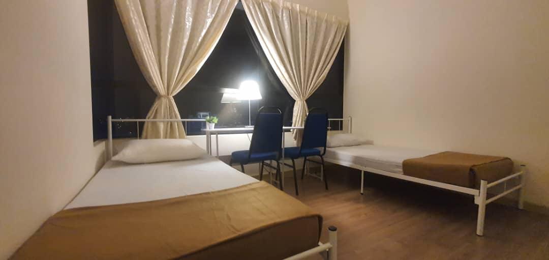 FEMALE Private & Sharing Room, Air-Con Free WIFI/Electricity/Water, Infinity Pool, MRT/KTM MKH Boulevard, Kajang