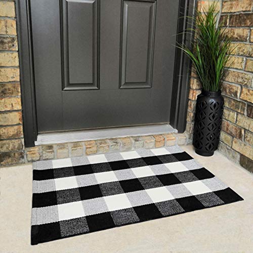 Classic Checkered Cotton Rug