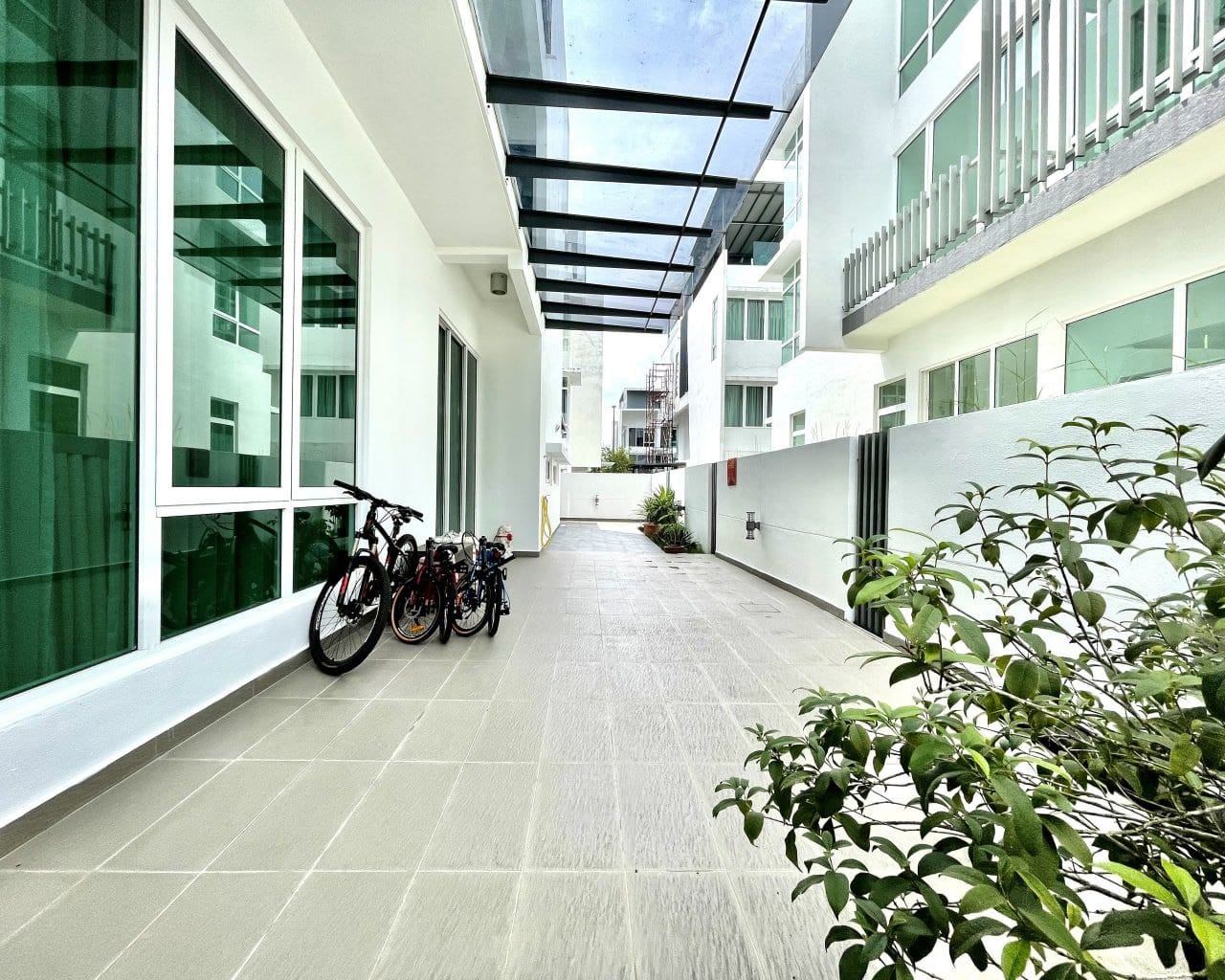 3.5 STOREY BUNGALOW ASPEN GARDEN RESIDENCE CYBERJAYA