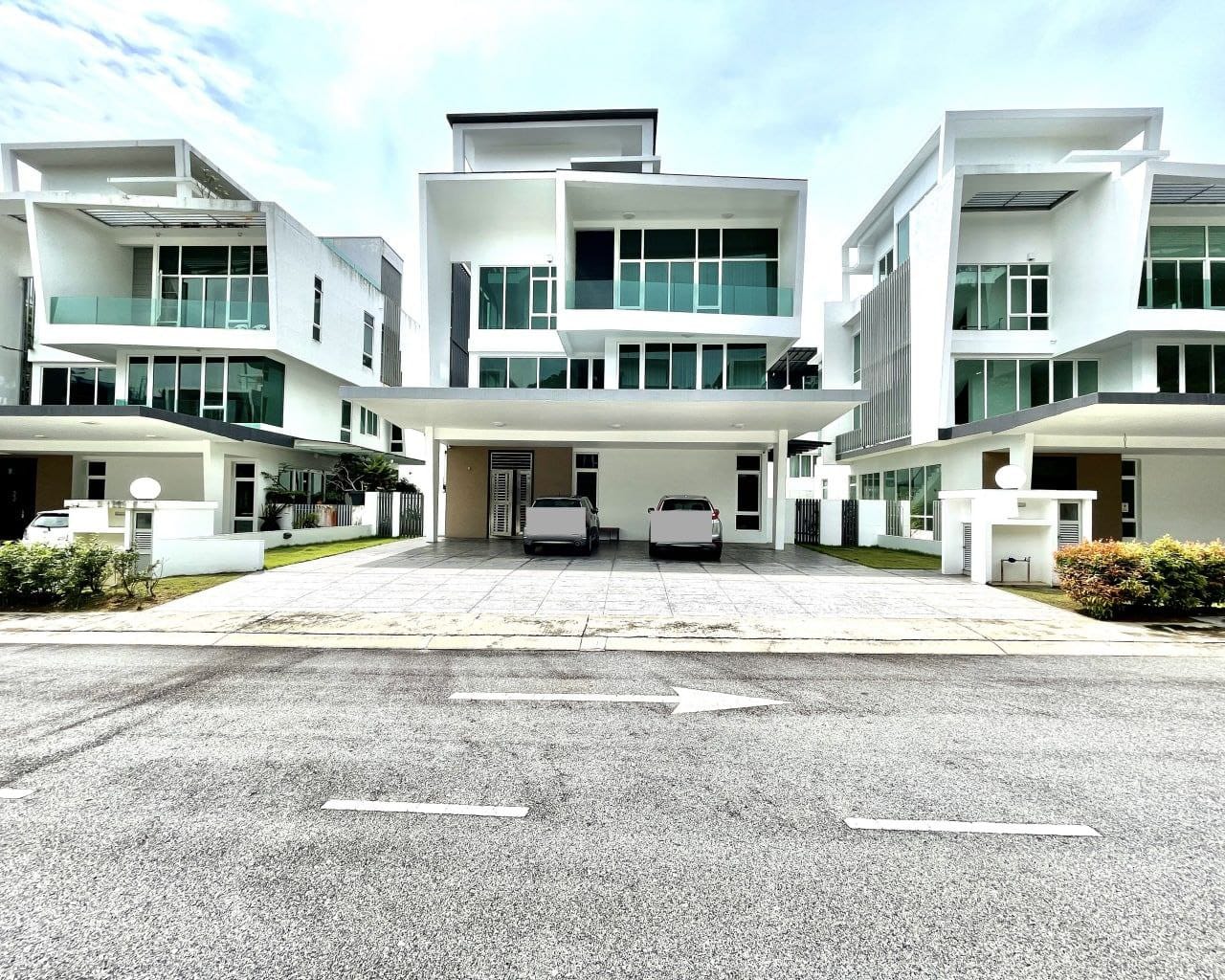 3.5 STOREY BUNGALOW ASPEN GARDEN RESIDENCE CYBERJAYA