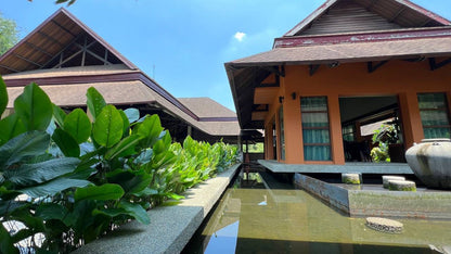 Balinese Bungalow with Resort Home Style at Sungai Kantan, Kajang, Selangor