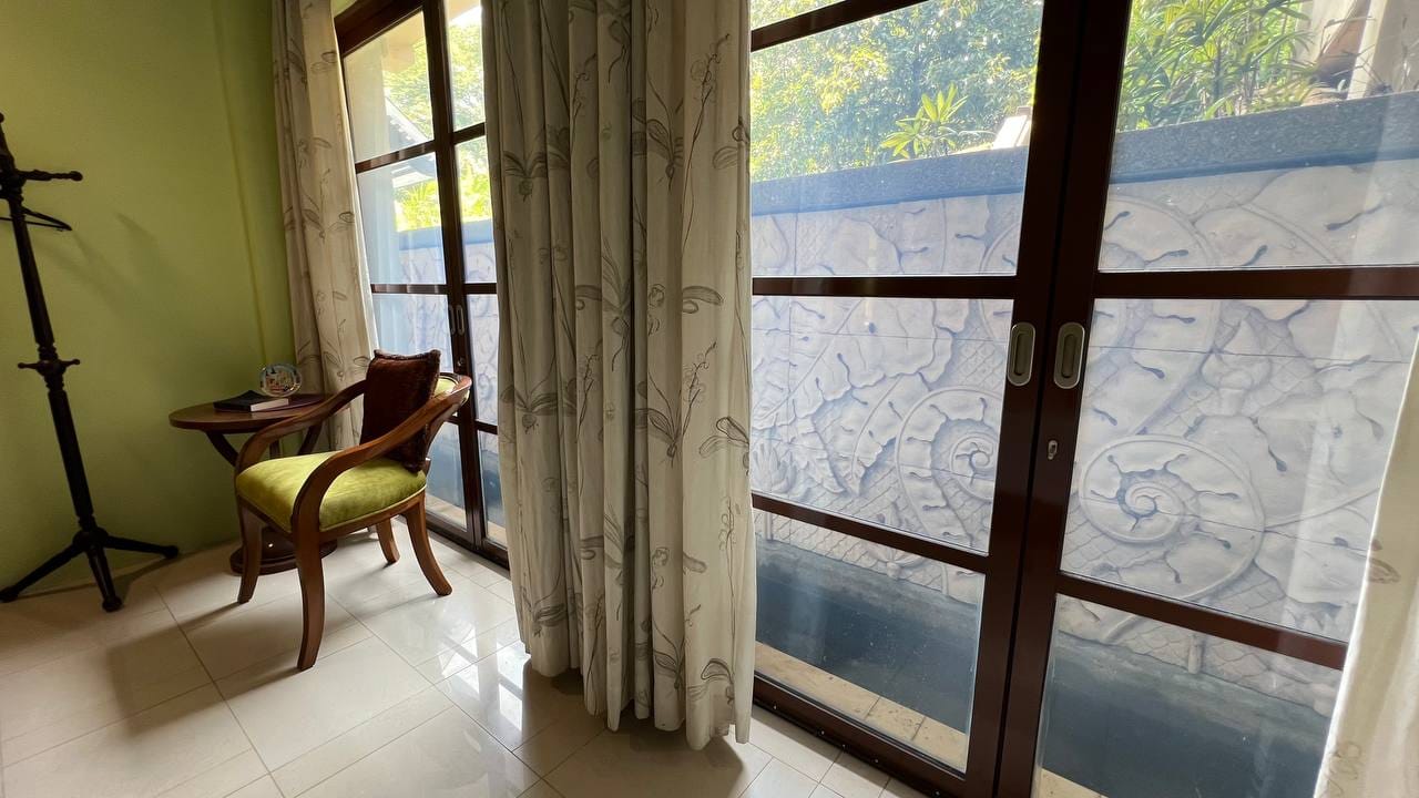 Balinese Bungalow with Resort Home Style at Sungai Kantan, Kajang, Selangor