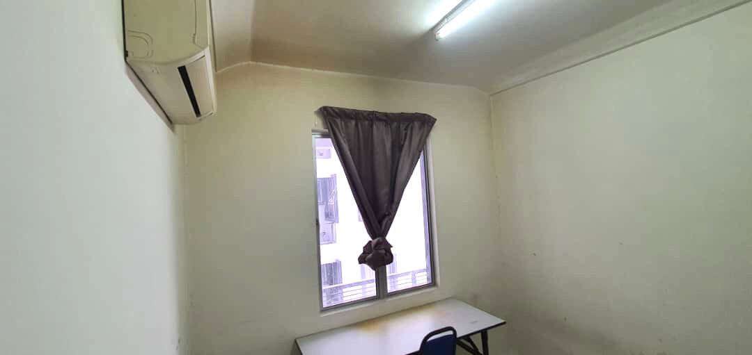 (1 MONTH DEPOSIT ONLY) - Private Air Con Room- The Basic 3-B @ Sentral Residences 1 & 2, Taman Kajang Sentral, Selangor Darul Ehsan