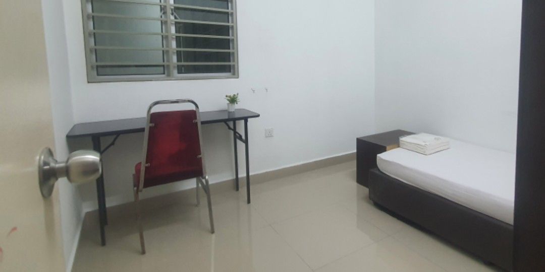 Banquet Chairs Assorted Colours