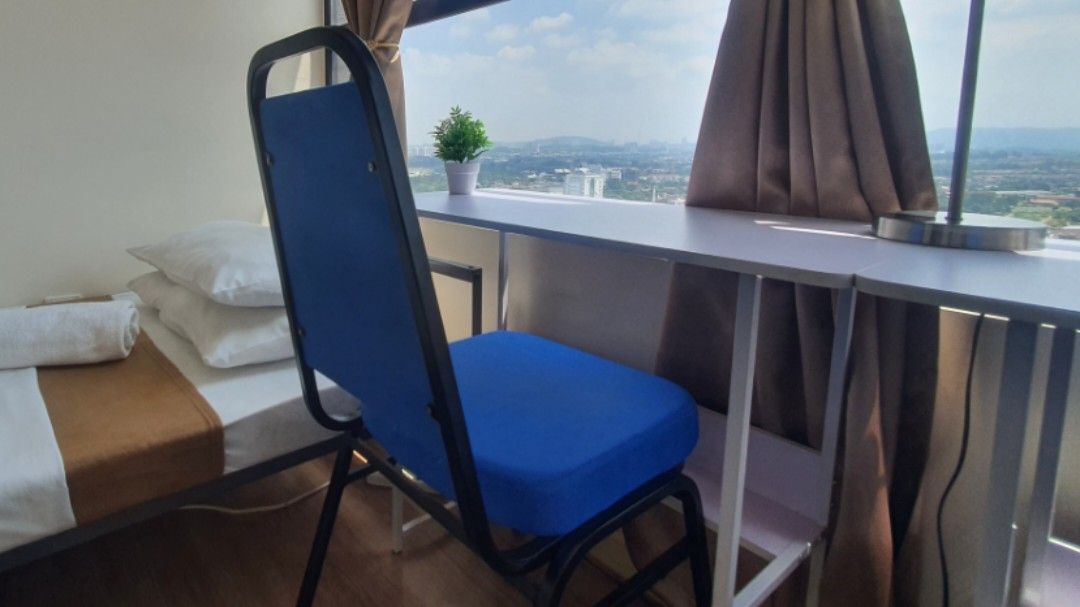 Banquet Chairs Assorted Colours